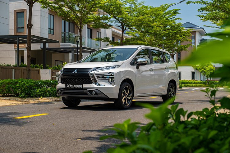 Giá xe Mitsubishi Xpander lăn bánh tháng 10/2022, ưu đãi tặng Camera lùi
