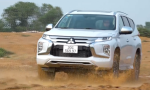 Mitsubishi Pajero Sport: giá lăn bánh [hienthithang]/[hienthinam], TSKT, đánh giá chi tiết