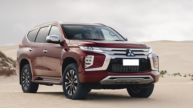 gia lan banh mitsubishi pajero sport thang 11 2022 du suc da bay toyota fortuner hyundai santa fe 3