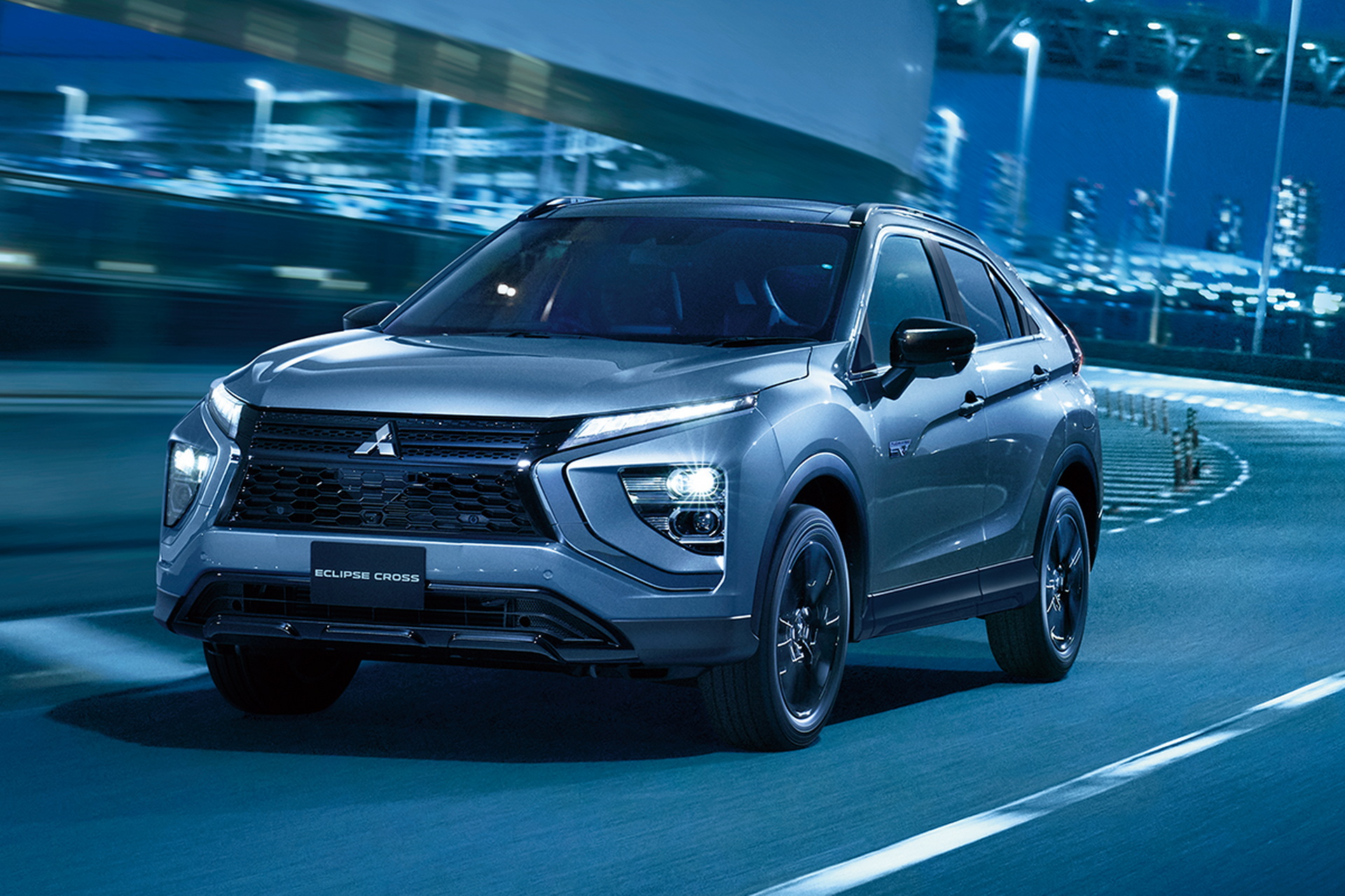 Mitsubishi Eclipse Cross 2023 được bổ tính năng, thêm phiên bản Black Edition